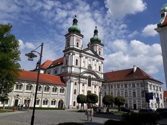 Basilica, Cistercian Monastery and Library