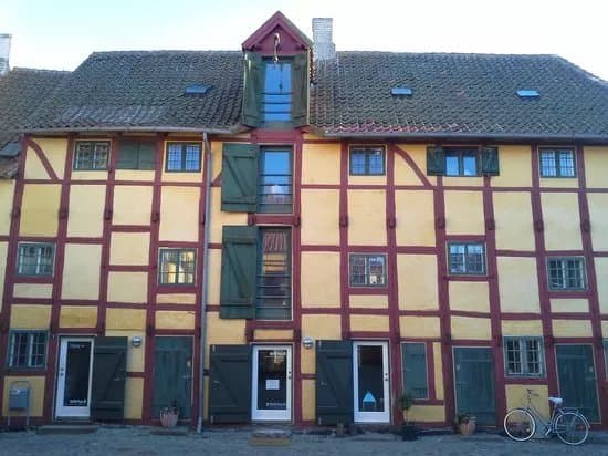 Vesterhus, Kunst og Handel