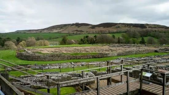 Peter Carney: Hadrian's Wall Guide