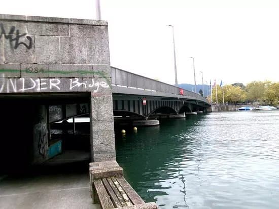 Quaibrucke