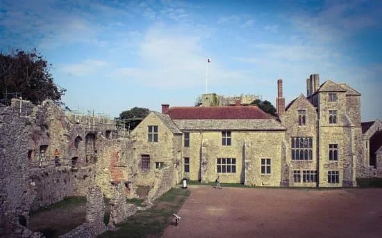 Carisbrooke Castle