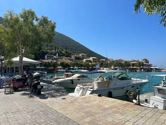 Σύβοτα λιμανάκι