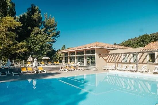 Club Domaine de Chateau Laval Vacances Bleues