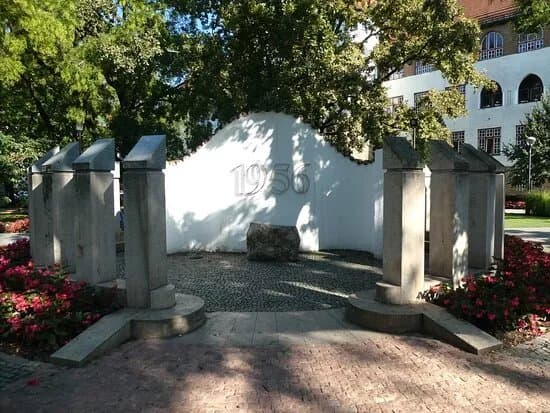 Monument ''pamatnik 1956''