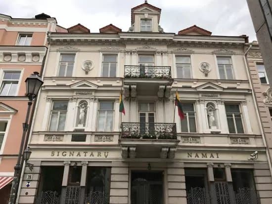 The House of Signatories