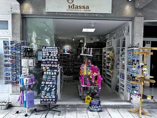 Idassa souvenir shop