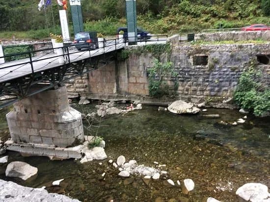 Pozas Termales del rio Deva
