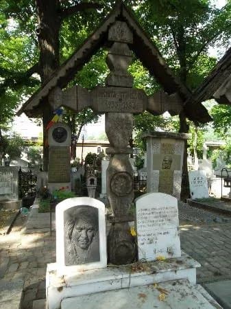 Bellu Cemetery (Cimitirul Serban Voda-Bellu)