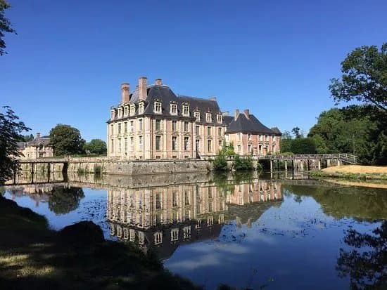 Chateau de La Ferte Saint Aubin