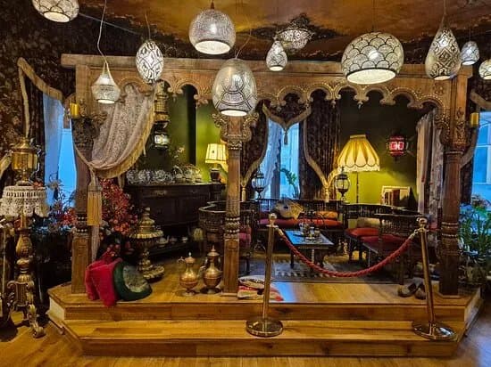 Muzeul Micul Paris (The Little Paris Museum)