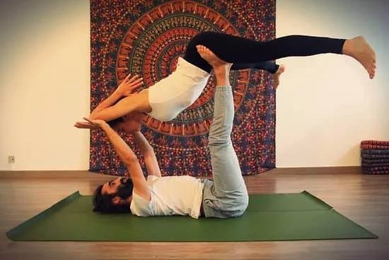 RAIZ - Yoga e Terapias