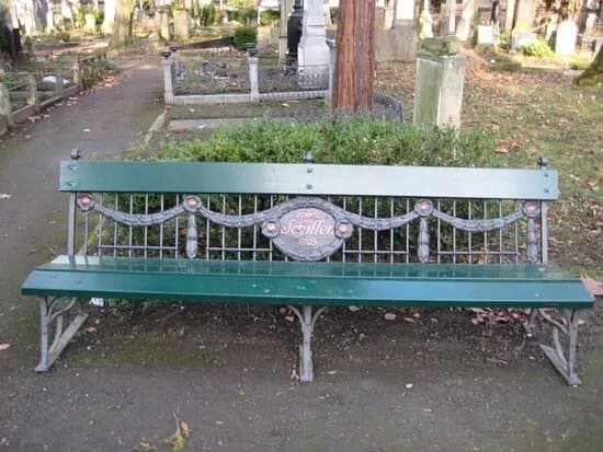Grabmal Von Robert Und Clara Schumann