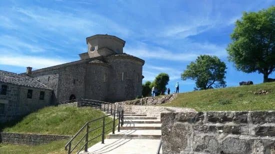 Santuario San Miguel de Aralar