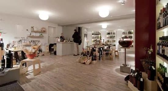 Weingallerie Simone Lanz