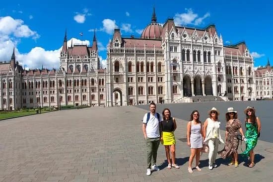 c Budapest Free Walking Tour