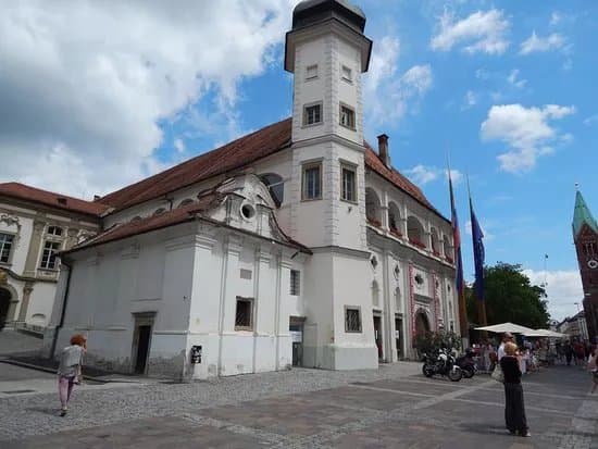 Slovenska Ulica street