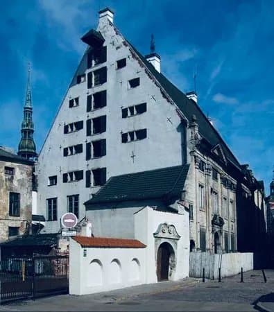 Dannenstern House