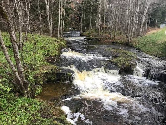 Treppoja Cascade
