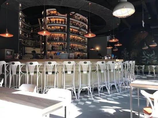 Dom Whisky Cocktail Bar