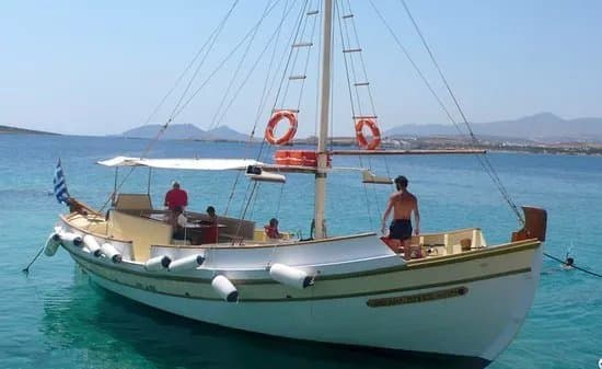 Michael Zeppos - Cruise Boat Day Tours