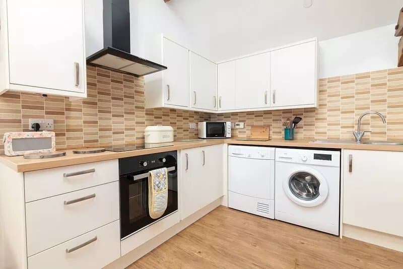 A holiday cottage that sleeps 4 guests in 2 bedrooms