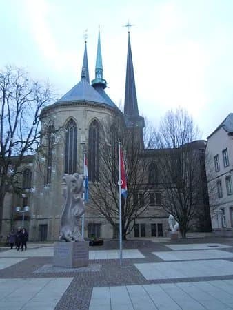 Monument Kadish (memorial victimes Soah)