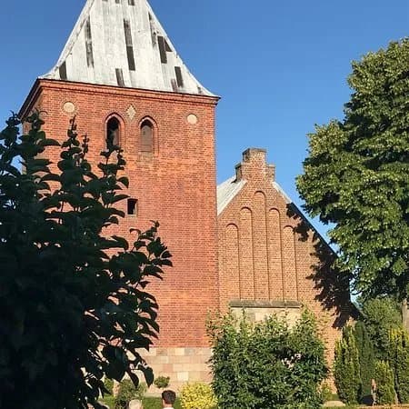 Vejlby Kirke V. Allingaabro