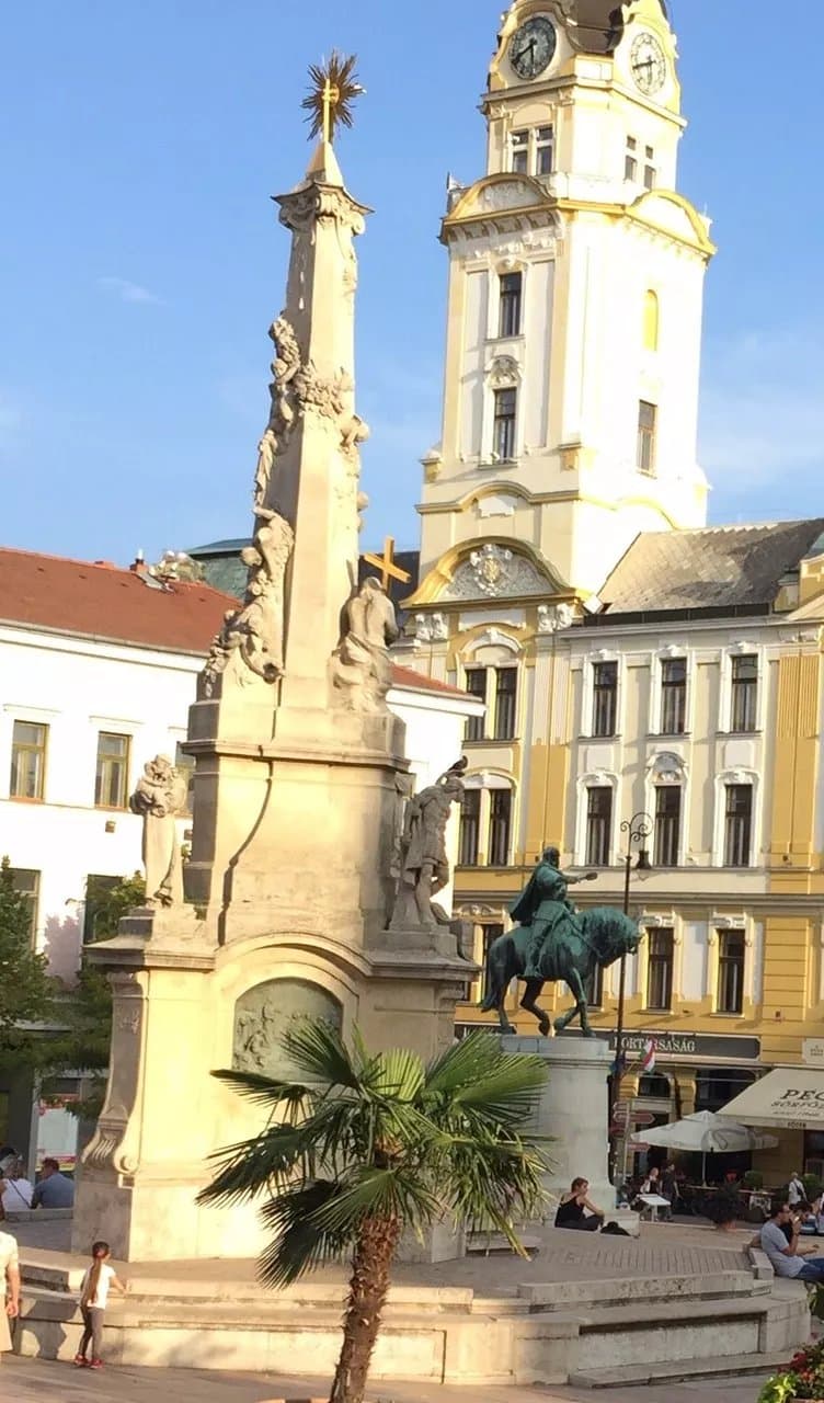 Holy Tinity Statue