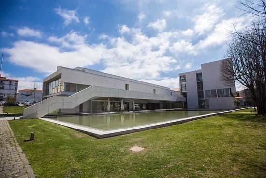 Biblioteca Florbela Espanca