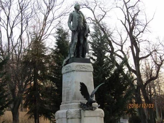 Statue of George Washington