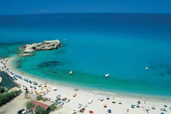 Spiaggia Di Riaci