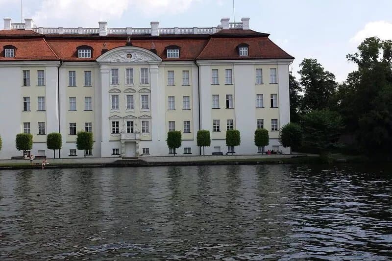 A holiday home in the middle of New Venice, the most beautiful corner of Berlin.