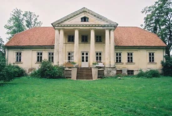 Padure Manor