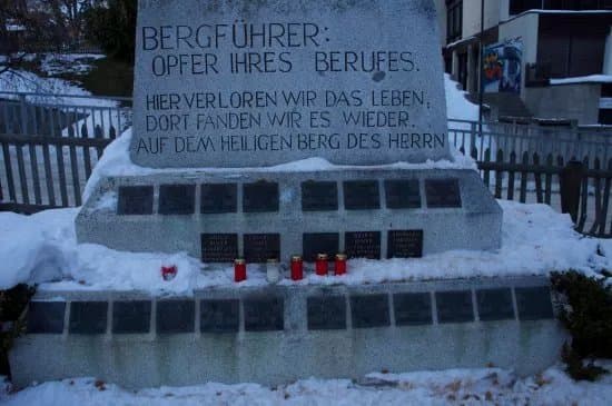 Mountain guides’ memorial