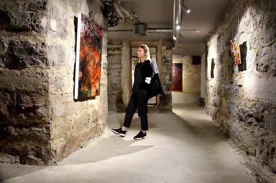 LUX