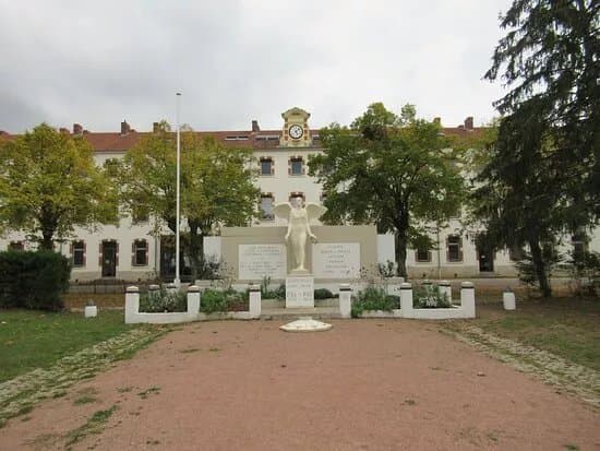 Monument Aux Morts