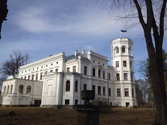 Puurmani Manor