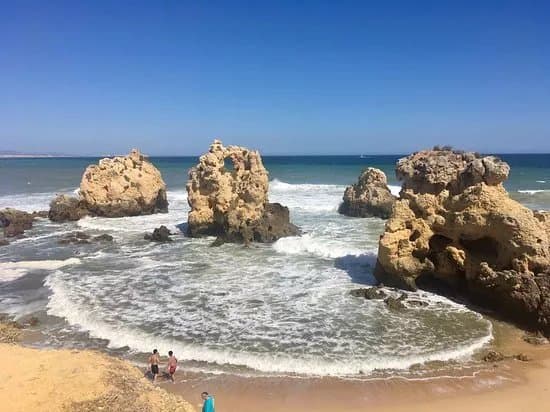 Praia dos Arrifes
