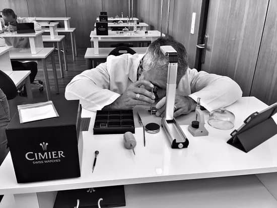 Watch Academy by CIMIER