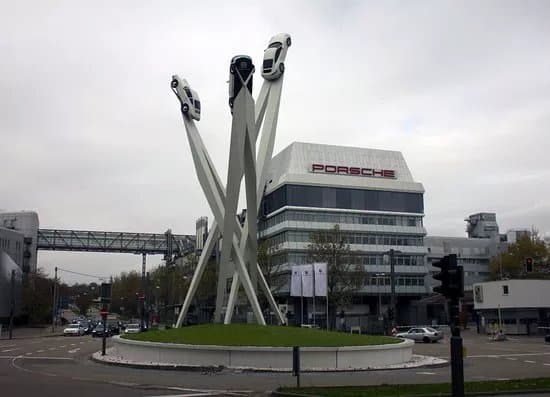 Inspiration 911 - Porsche-Skulptur