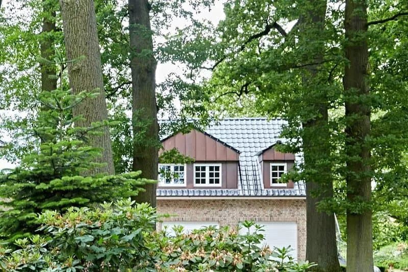 Idyllic tranquility near the "Alten Land" and the city of Hamburg