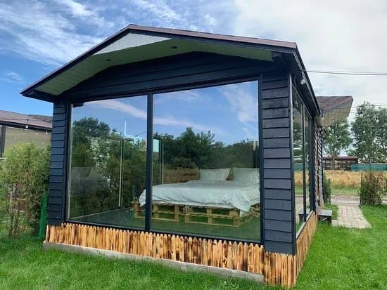 Tuya Cabin