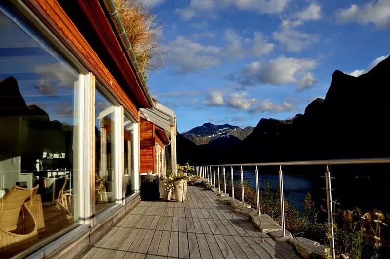 Cottage in beautiful and dramatic landscape