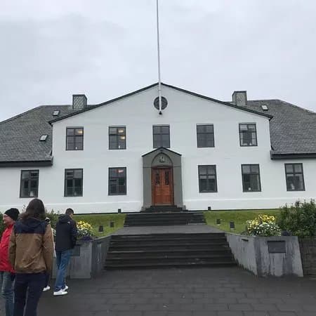 Stjornarradid