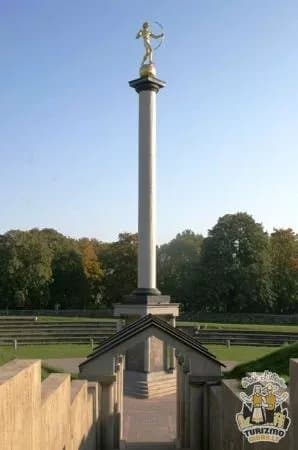 Sundial Square