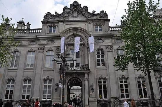 Paleis op de Meir