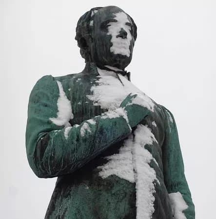 Johan Ludvig Runeberg Statue