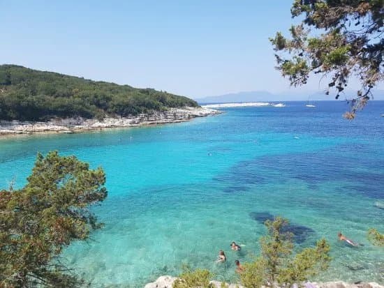 Emplisi Beach