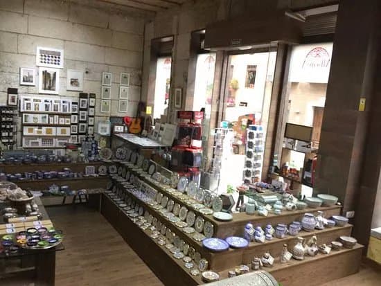 Tienda Souvenirs La Alborea