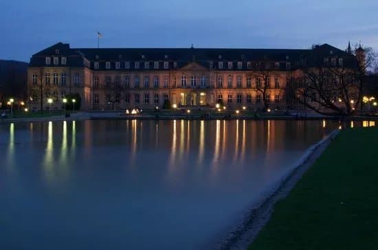 New Castle (Neues Schloss)